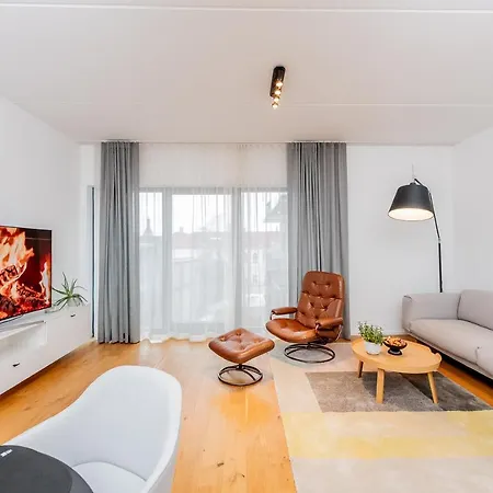 In The Center Apartment Parnu